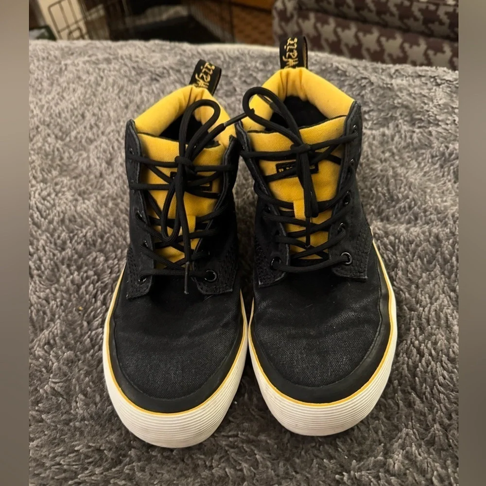 Dr. Martens bold black